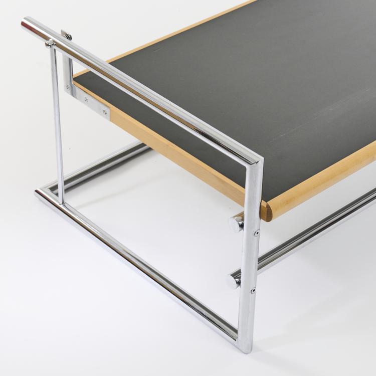 Bild 7 zu Objekt, 'Menton' height-adjustable table, 1932 (design), Eileen Gray, ClassiCon, M&uuml;nchen, 175B 92