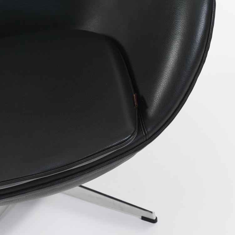 Bild 6 zu Objekt, 'Egg chair', 1957 (design), Arne Jacobsen, Hansen, Fritz, V&auml;ssinger&oslash;d, 175B 225