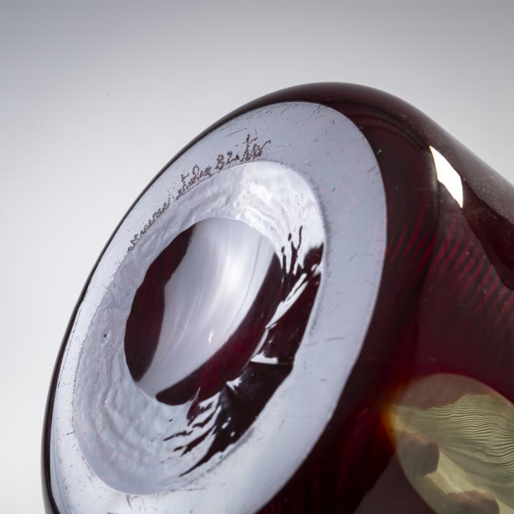 Bild 2 zu Objekt, Tall 'Pavoni' vase, 1981, Tapio Wirkkala, Venini & C., Murano, 175C 575