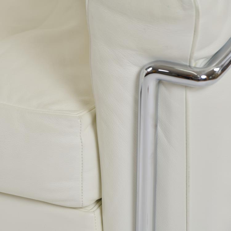 Bild 5 zu Objekt, 'LC 2' two armchairs, 1928 (design), Pierre Jeanneret,Charlotte Perriand,Le Corbusier Charles-&Eacute;douard Jeanneret-Gris, Cassina, Mailand / Milan, 175B 108