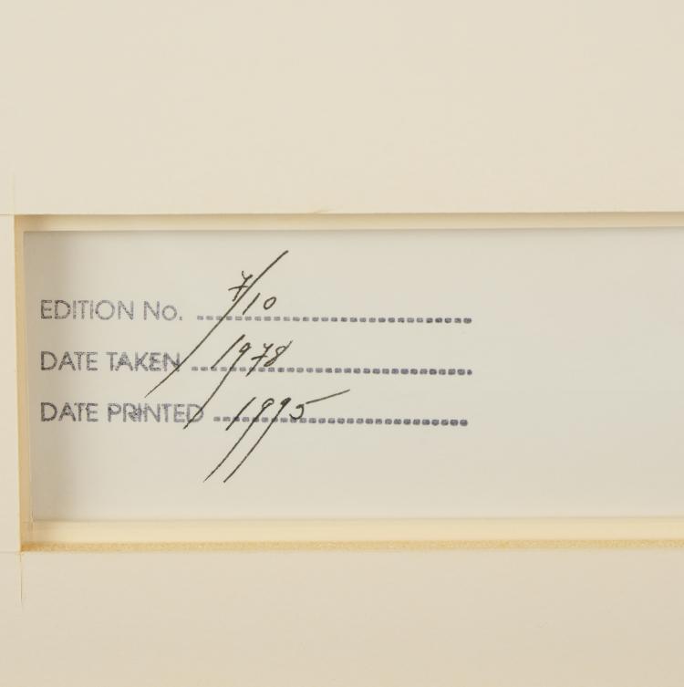 Bild 3 zu Objekt, 'Black Back, New York City', 1978 (Druck 1995), Lynn Davis, 175D 785