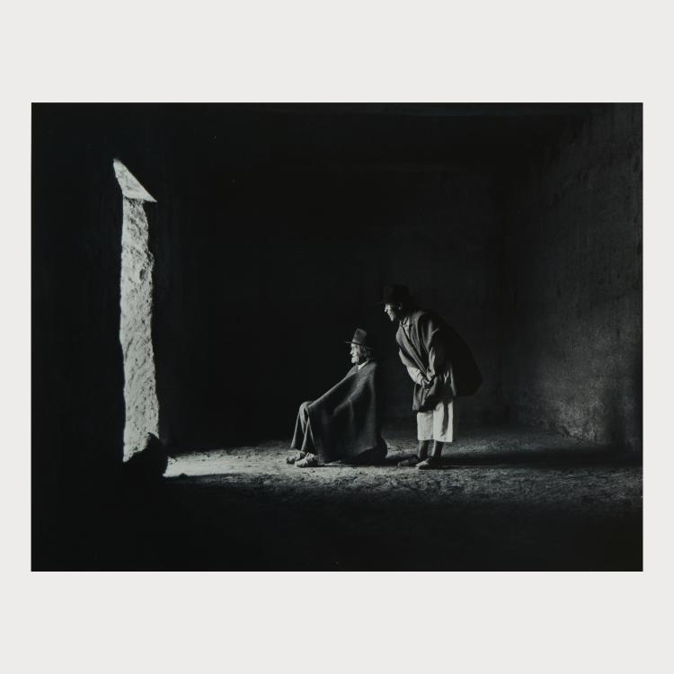 Hauptbild zu Objekt, 'Taita Marcos, Ecuador', 1988 und 'Erupci&oacute;n, Guatemala', 1990 (printed 1997 and 1994), Flor Gardu&ntilde;o, 175D 790