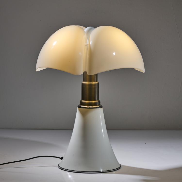 Bild 1 zu Objekt, Tischleuchte 'Pipistrello', 1966 (Entwurf), Gae Aulenti, Martinelli Luce, Lucca, 175B 300