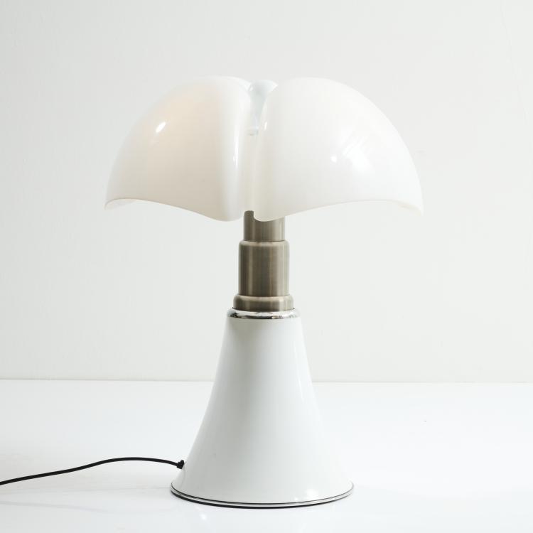 Bild 3 zu Objekt, Tischleuchte 'Pipistrello', 1966 (Entwurf), Gae Aulenti, Martinelli Luce, Lucca, 175B 300