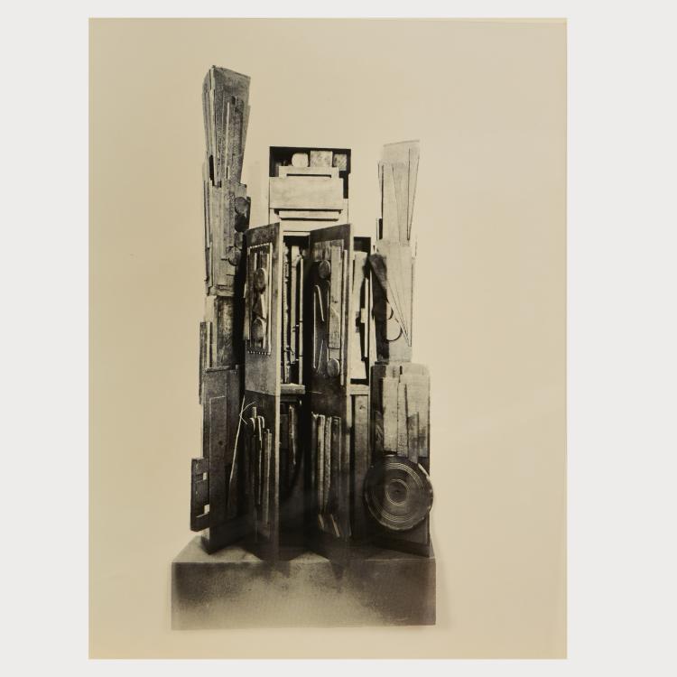 Bild 1 zu Objekt, 'Clowns' Houses' aus dem Portfolio 'Fa&ccedil;ade: In Homage to Edith Sitwell', 1966, Louise Nevelson, 175D 760