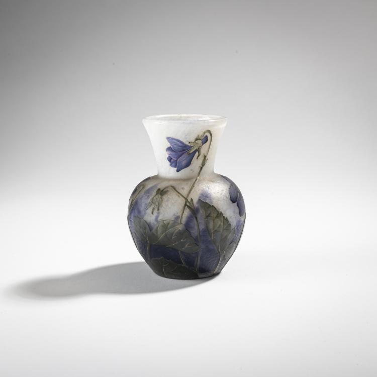 Bild 1 zu Objekt, Small vase 'Violettes', c. 1905, Daum Fr&egrave;res, Nancy, 176C 378