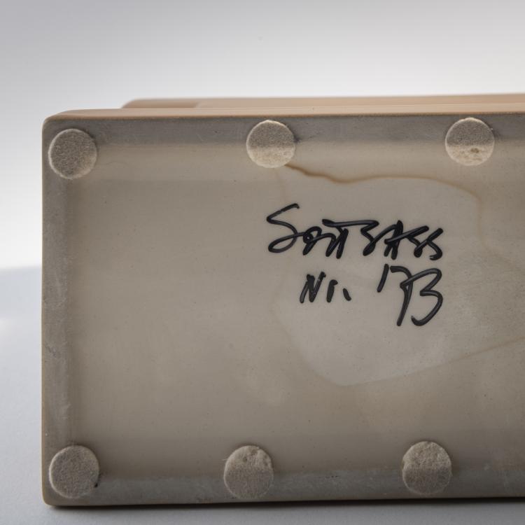 Bild 3 zu Objekt, Teekanne 'Cinnamon' aus der Serie 'Indian Memories', 1972 (Entwurf), Ettore Sottsass, Sarri, Alessio, Sesto Fiorentino; Anthologie Quartett, Bad Essen, 175B 144