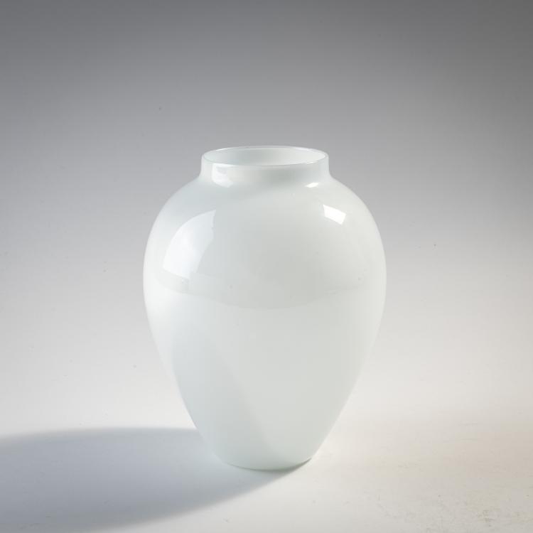 Bild 1 zu Objekt, 'Lattimo' vase, 1936, Carlo Scarpa, Venini & C., Murano, 175C 490