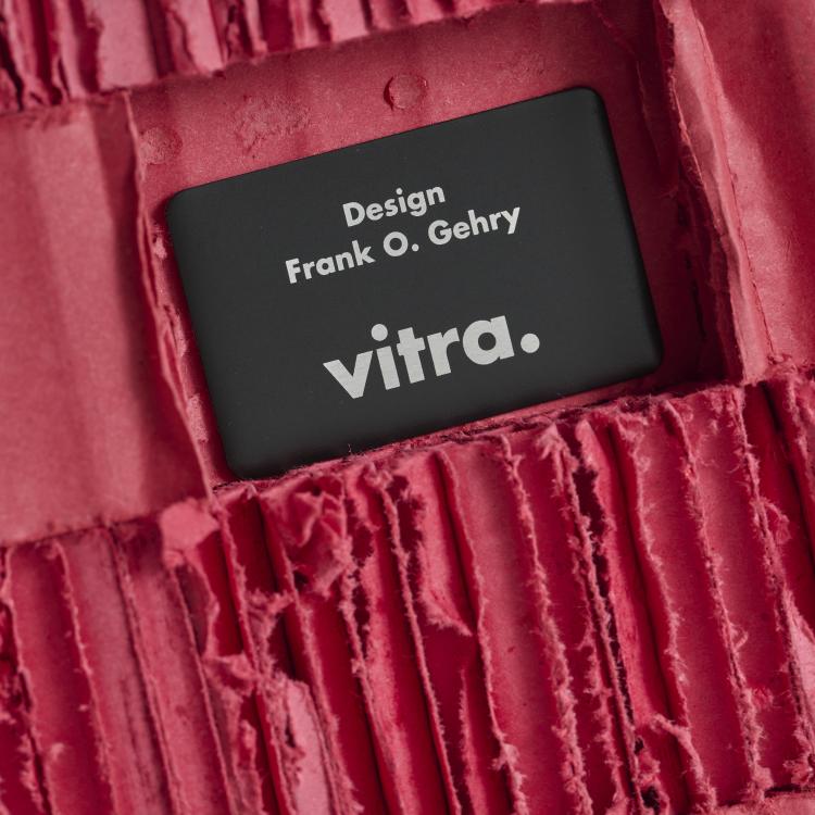 Bild 1 zu Objekt, 'Red Beaver' armchair with ottoman, 1980 / 2005 (design), Frank O. Gehry, Vitra, Birsfelden, 175B 351