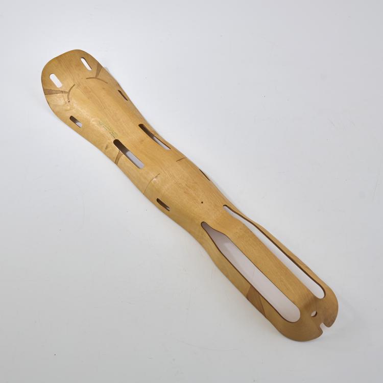 Hauptbild zu Objekt, Beinschiene 'Leg Splint', 1941/42 (Entwurf), Charles Eames,Charles & Ray Eames,Ray Eames, Evans Products Company, Molded Plywood Division, Los Angeles, 175B 127