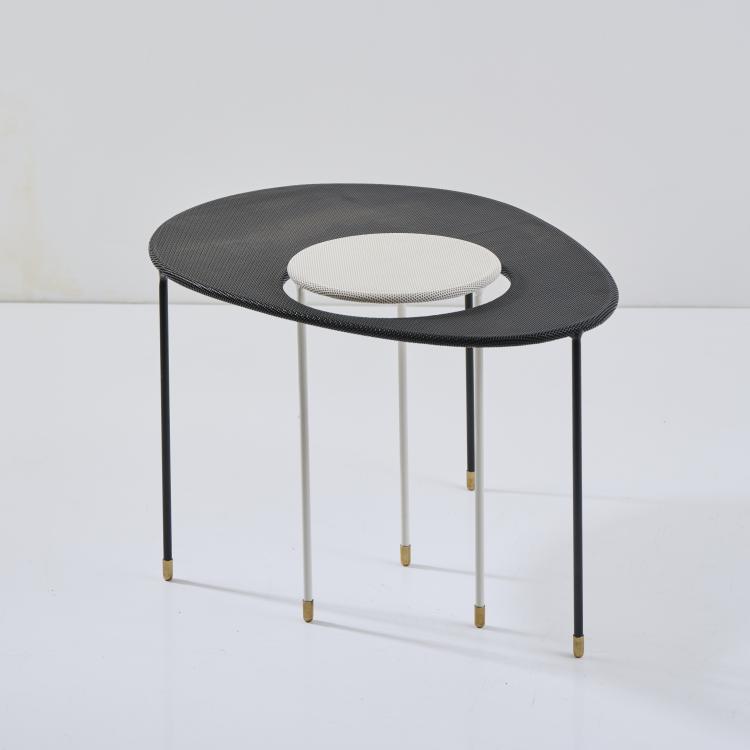 Bild 1 zu Objekt, Beistelltisch 'Kangourou', 1954 (Entwurf), Mathieu Mat&eacute;got, Gubi, Kopenhagen, 175B 226