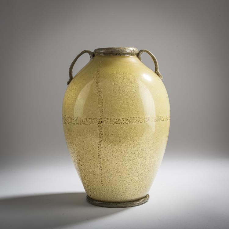 Hauptbild zu Objekt, 'Lattimo' vase with handles, c. 1930, Carlo Scarpa, Toso, Fratelli, Murano (zugeschrieben), 175C 448