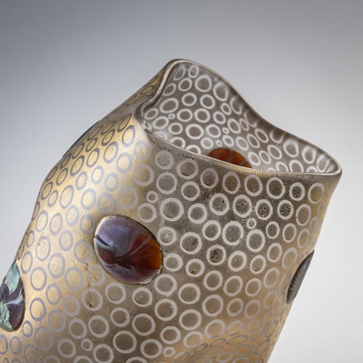 Bild 2 zu Objekt, Tall vase, 1902, L&ouml;tz Wwe., Klosterm&uuml;hle, 176C 545