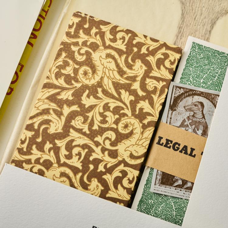 Bild 1 zu Objekt, Portfolio 'SMS (Shit Must Stop): A Collection of Original Multiples', 1968, James Lee Byars,Roy Lichtenstein,Claes Oldenburg,Mel Ramos,Marcel Duchamp, The Letter Edged in Black Press Inc., New York (Publ.), 175D 721