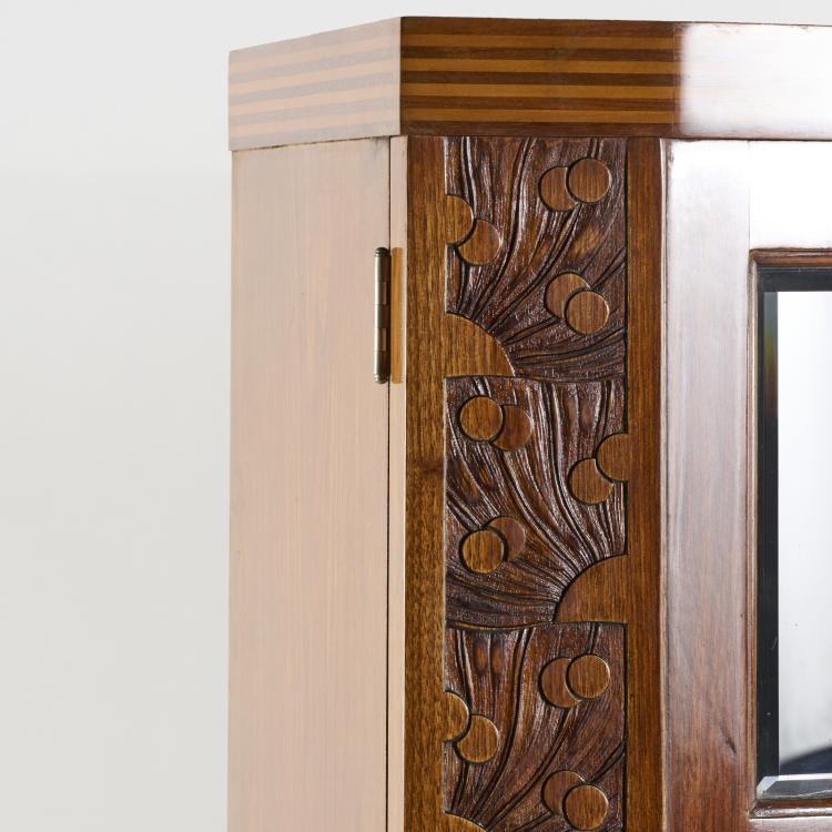 Bild 9 zu Objekt, Large buffet with top, 1904-06, Ungeth&uuml;m, August, Wien, 176C 575