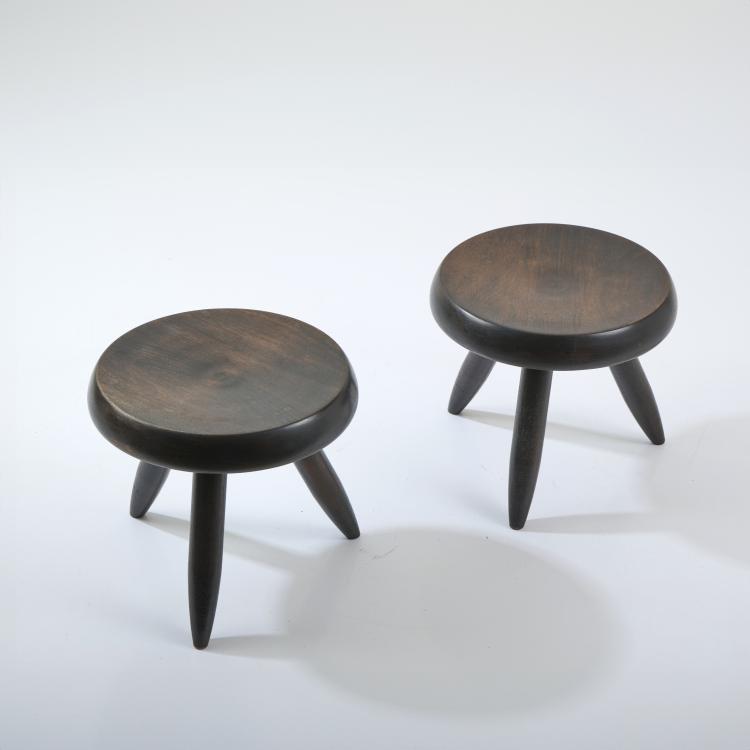 Bild 2 zu Objekt, Two stools, c. 1938 (design), Charlotte Perriand, Blanchon, Georges; Sentou, Paris; Steph Simon, Paris, 175B 124