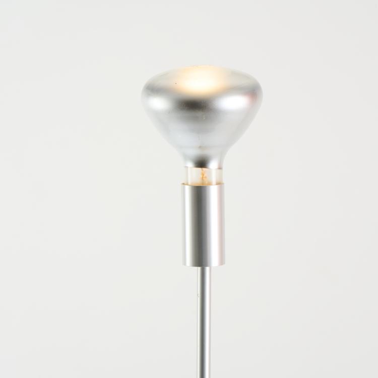 Bild 1 zu Objekt, Floor lamp from the HfG Ulm, c. 1955 (design), Otl Aicher,Max Bill,Hans Gugelot, Hochschule f&uuml;r Gestaltung (HFG), Ulm, 175B 217