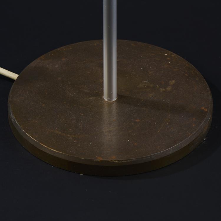 Bild 2 zu Objekt, Floor lamp from the HfG Ulm, c. 1955 (design), Otl Aicher,Max Bill,Hans Gugelot, Hochschule f&uuml;r Gestaltung (HFG), Ulm, 175B 217