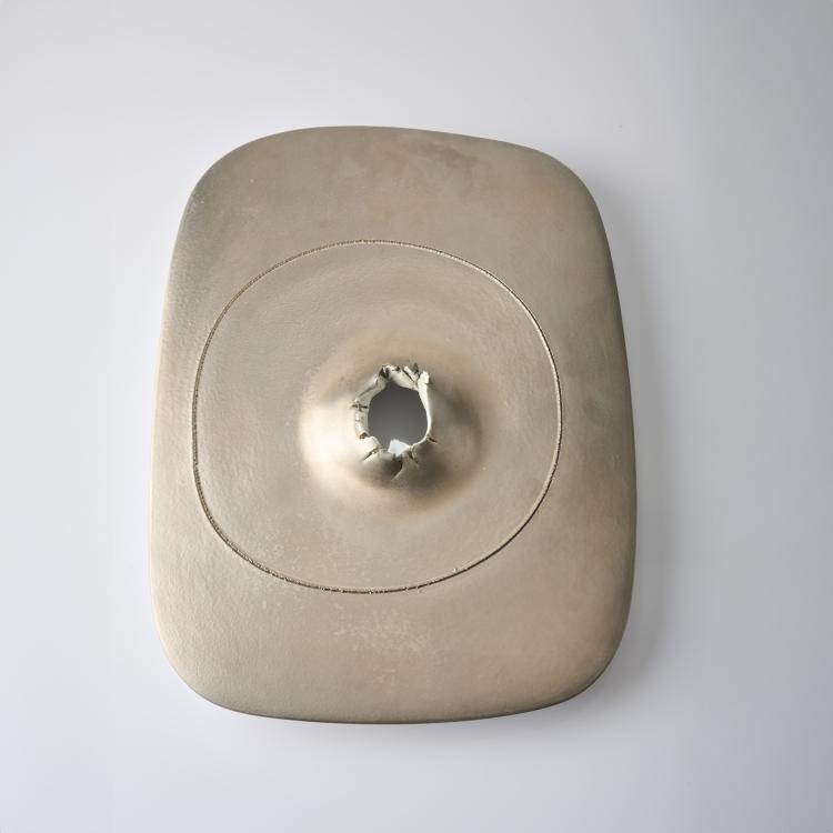 Hauptbild zu Objekt, 'Concetto Spaziale Cratere' silver color experiment , 1968, Lucio Fontana, 175D 734