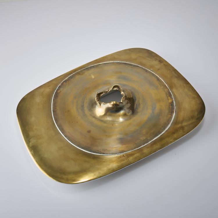 Bild 2 zu Objekt, 'Concetto Spaziale Cratere' gold, 1968, Lucio Fontana, Rosenthal, Selb, 175D 735