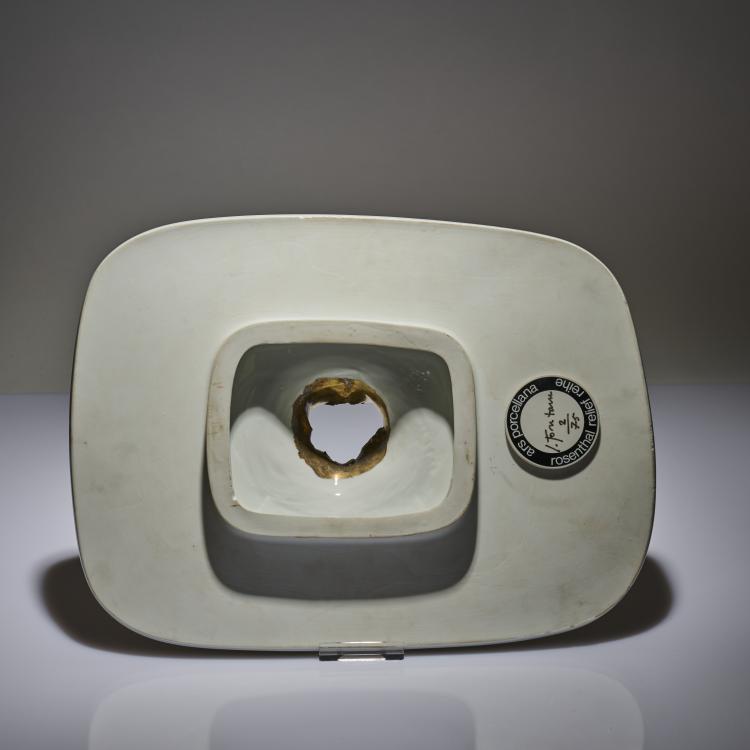 Bild 5 zu Objekt, 'Concetto Spaziale Cratere' gold, 1968, Lucio Fontana, Rosenthal, Selb, 175D 735