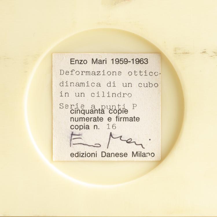 Bild 2 zu Objekt, 'Deformazione ottico dinamica di un cubo in un cilindro - Serie a reticolo L', 1959 - 1963, Enzo Mari, Danese, Mailand, 176B 184