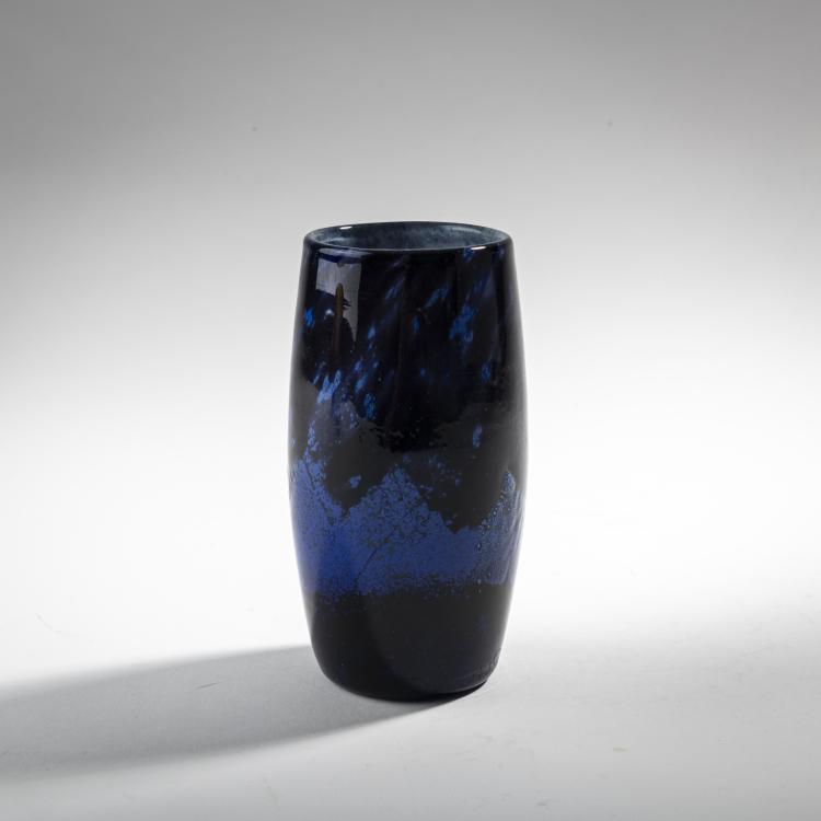 Hauptbild zu Objekt, Small 'Jades' vase, 1930s, Daum Fr&egrave;res, Nancy, 176C 394