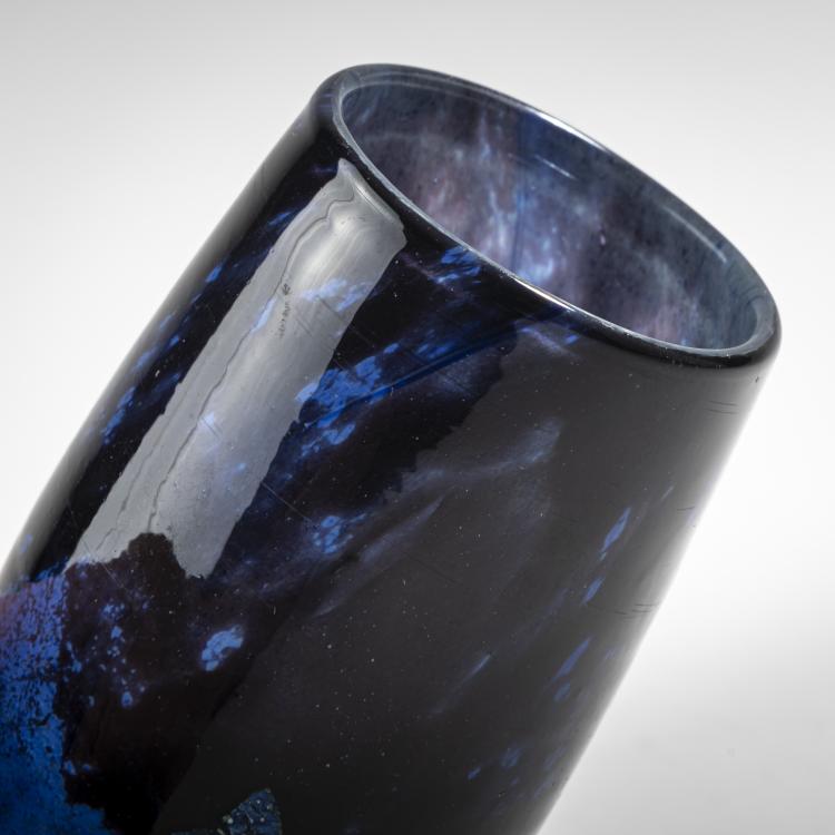 Bild 1 zu Objekt, Small 'Jades' vase, 1930s, Daum Fr&egrave;res, Nancy, 176C 394