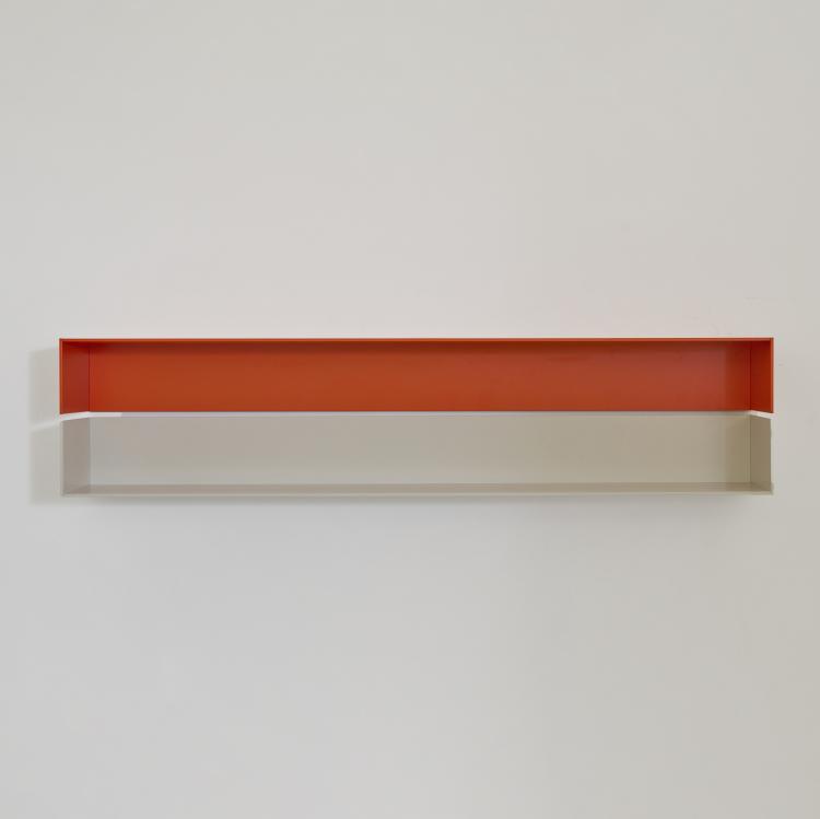 Bild 2 zu Objekt, Two-part modular 'Profile' wall shelf, with side panels 2010, J&ouml;rg Schellmann, e15 Design, Frankfurt am Main, 176A 42