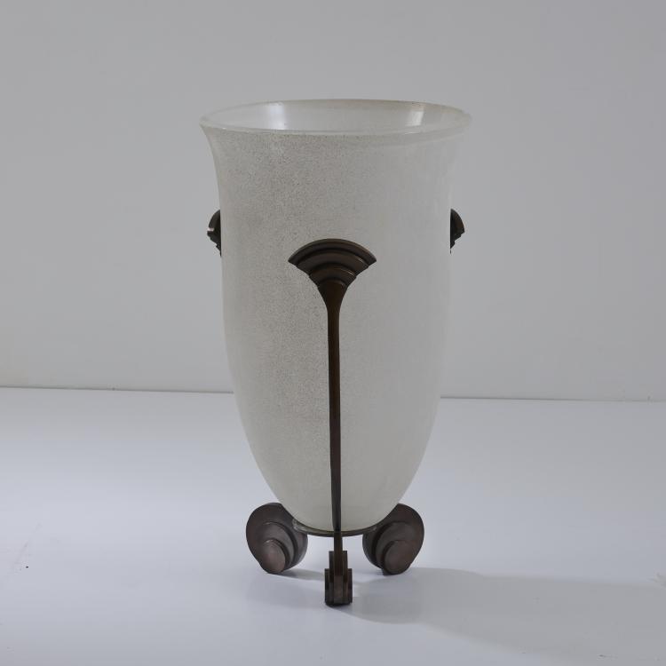Hauptbild zu Objekt, Vase 'Large Art Deco Urn', 1980 (Entwurf), Karl Springer, Springer, New York; Seguso Vetri d'Arte, Murano;, 175B 176