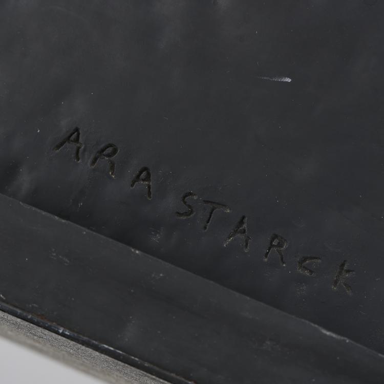 Bild 2 zu Objekt, 'Ara' stool, 1985 (design), Philippe Starck, V.I.A. - Valorisation de l'innovation dans l'ameublement, Paris, 176B 316