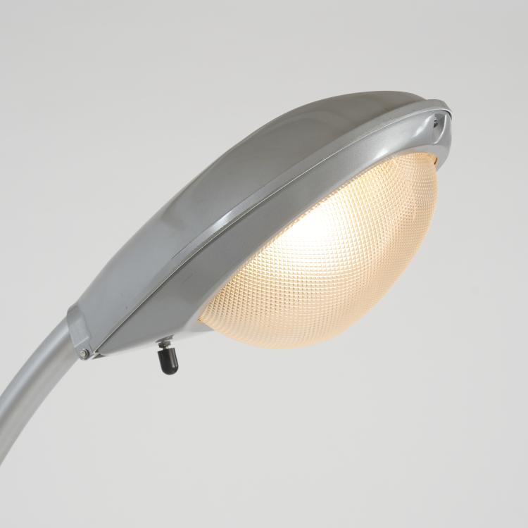 Bild 5 zu Objekt, 'Super Guppy' floor light, 1987 (design), Marc Newson, Idee, Japan, 176B 328