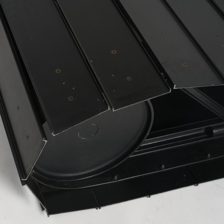 Bild 1 zu Objekt, 'Tankette' coffee table, 1987 (design), Paolo Pallucco,Mireille Rivier, Pallucco, Rom, 176B 329