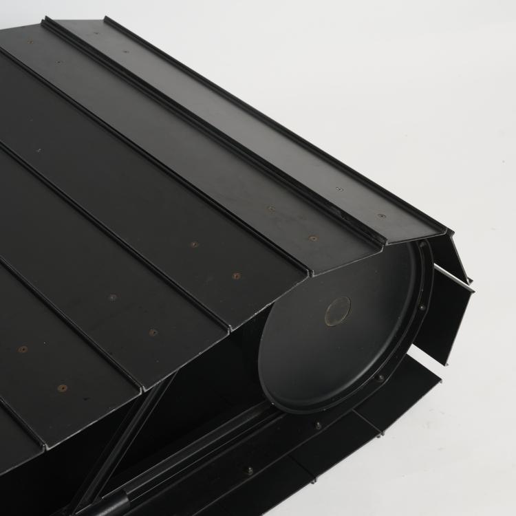 Bild 2 zu Objekt, 'Tankette' coffee table, 1987 (design), Paolo Pallucco,Mireille Rivier, Pallucco, Rom, 176B 329