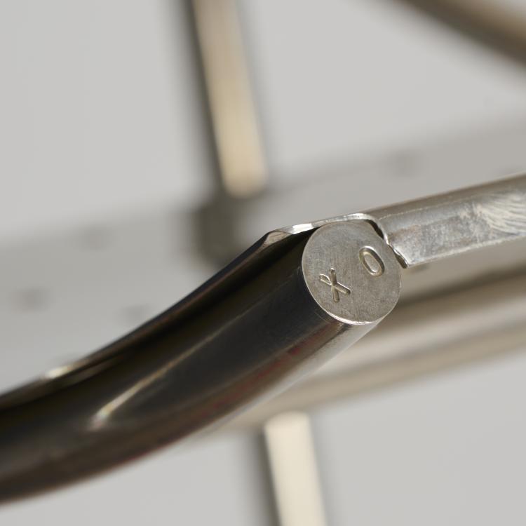 Bild 1 zu Objekt, 'Dr. Sonderbar' armchair, 1983 (design), Philippe Starck, XO, Paris, 176B 311