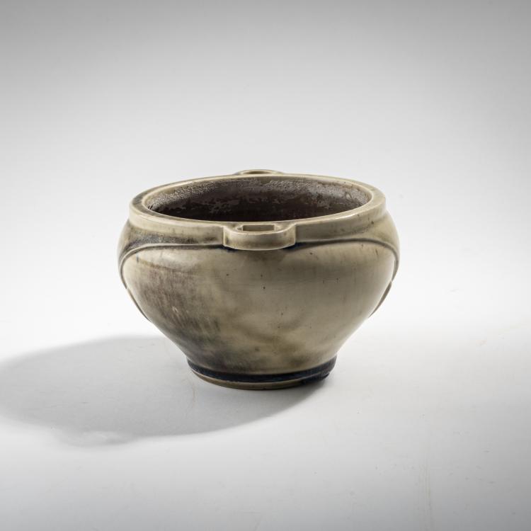 Bild 1 zu Objekt, Bowl with two handles, 1908, Erica von Scheel, Hanke, Reinhold, H&ouml;hr, 176C 674
