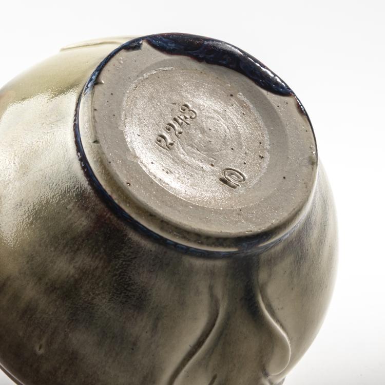 Bild 3 zu Objekt, Bowl with two handles, 1908, Erica von Scheel, Hanke, Reinhold, H&ouml;hr, 176C 674