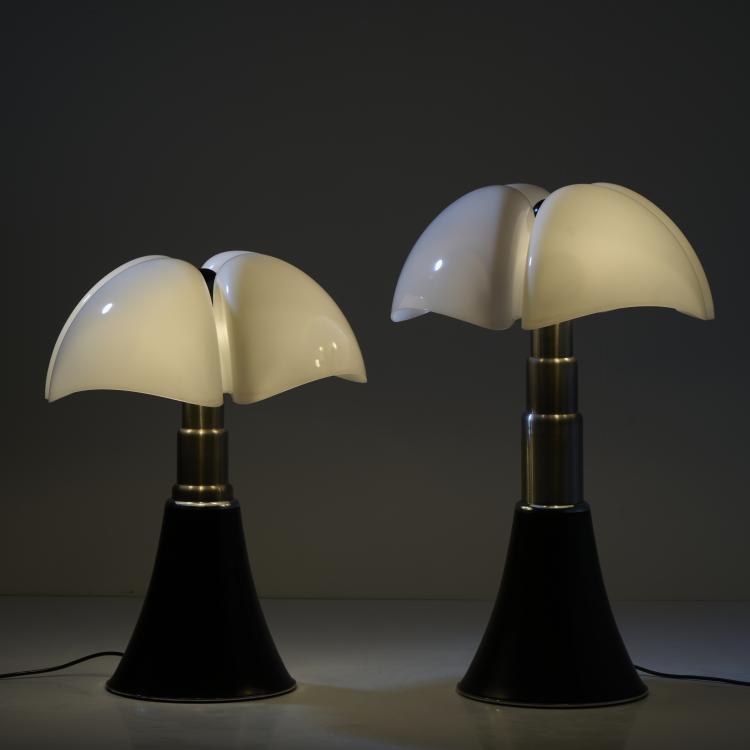 Bild 1 zu Objekt, Two 'Pipistrello' table lights, 1966 (design), Gae Aulenti, Martinelli Luce, Lucca, 176B 275