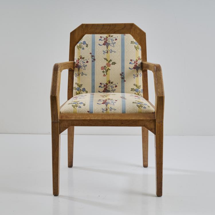 Bild 1 zu Objekt, Anthroposophischer Armlehnstuhl, 1930er Jahre, Felix Kayser (zugeschrieben), Schiller-M&ouml;bel, Stuttgart (zug./attr.), 176B 106