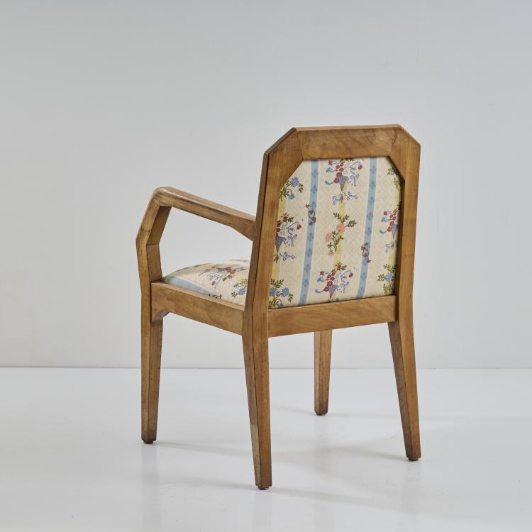 Bild 3 zu Objekt, Anthroposophischer Armlehnstuhl, 1930er Jahre, Felix Kayser (zugeschrieben), Schiller-M&ouml;bel, Stuttgart (zug./attr.), 176B 106