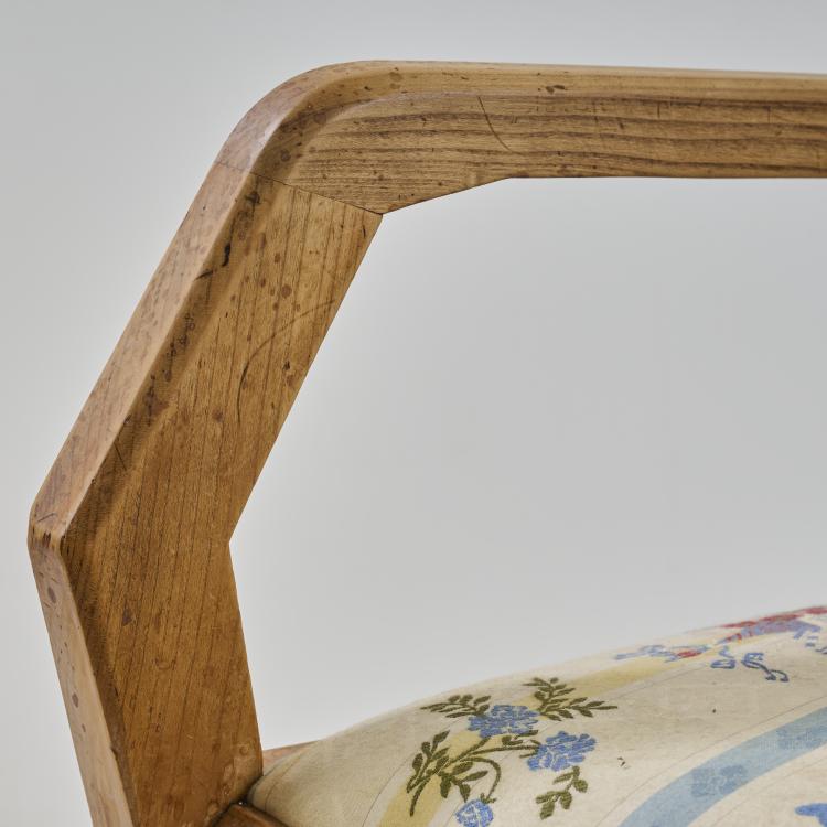 Bild 7 zu Objekt, Anthroposophischer Armlehnstuhl, 1930er Jahre, Felix Kayser (zugeschrieben), Schiller-M&ouml;bel, Stuttgart (zug./attr.), 176B 106