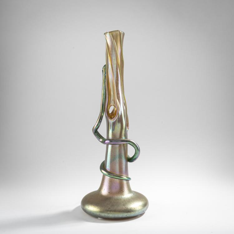 Bild 2 zu Objekt, 'Tree trunk vase' with snake, 1902, L&ouml;tz Wwe., Klosterm&uuml;hle, 176C 546