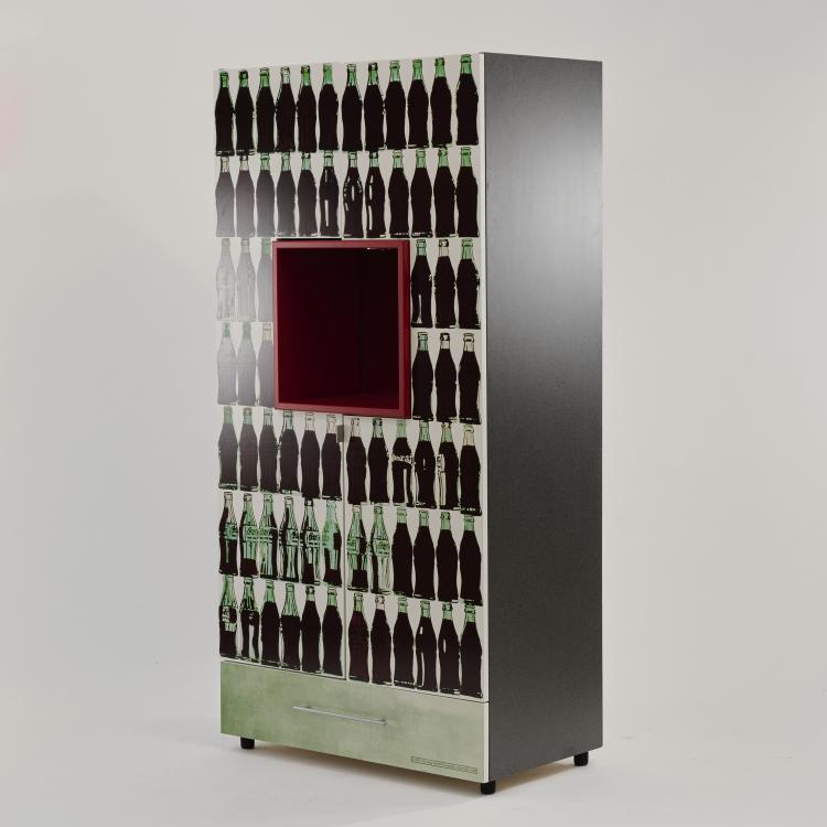 Hauptbild zu Objekt, '210 Coca-Cola Bottles' bar Cabinet, 1962, Andy Warhol, Art Design by hb Collection, 176B 303