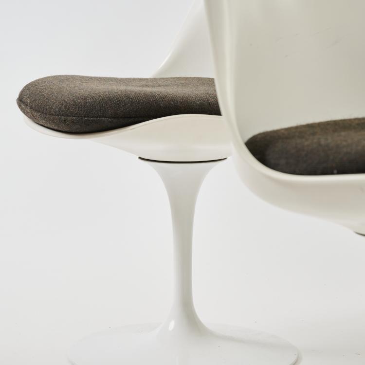 Bild 7 zu Objekt, Acht St&uuml;hle und ein Tisch 'Tulip', 1956, Eero Saarinen, Knoll International, New York, 177A 194