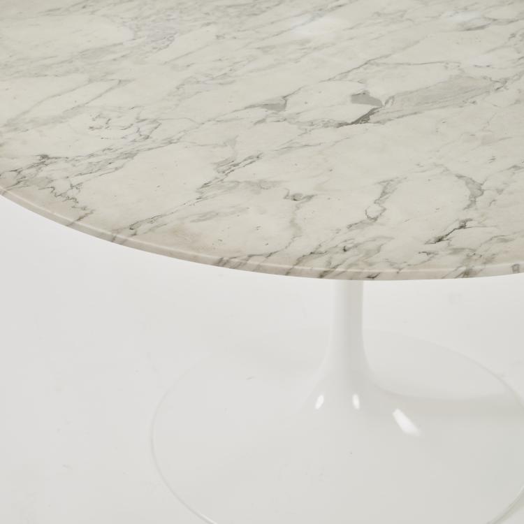 Bild 10 zu Objekt, Acht St&uuml;hle und ein Tisch 'Tulip', 1956, Eero Saarinen, Knoll International, New York, 177A 194