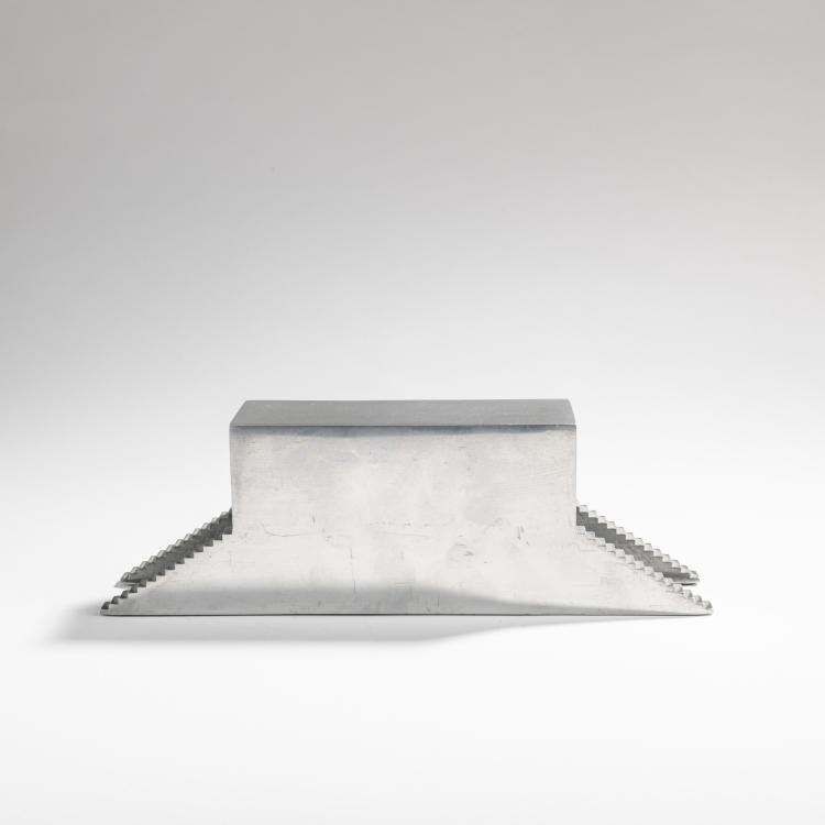 Bild 2 zu Objekt, Architekturmodell 'Le Moult', 1986/87, Philippe Starck, O.W.O,  Montfort-l'Amaury., 176B 247