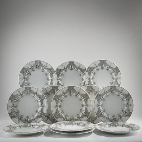 Twelve dinner plates 'Crocus', 1896