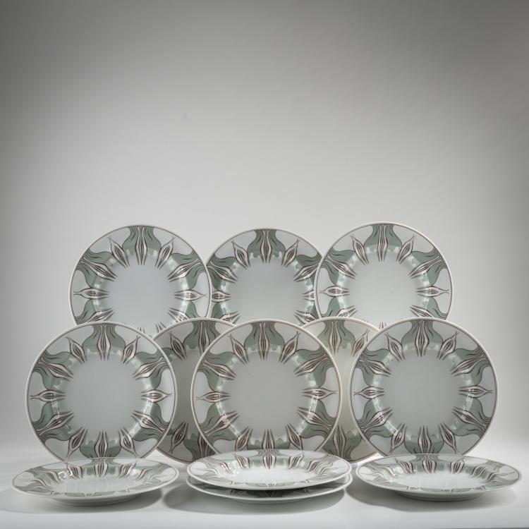 Hauptbild zu Objekt, Twelve dinner plates 'Crocus', 1896, Konrad Hentschel, Meissen, KPM, 176C 631