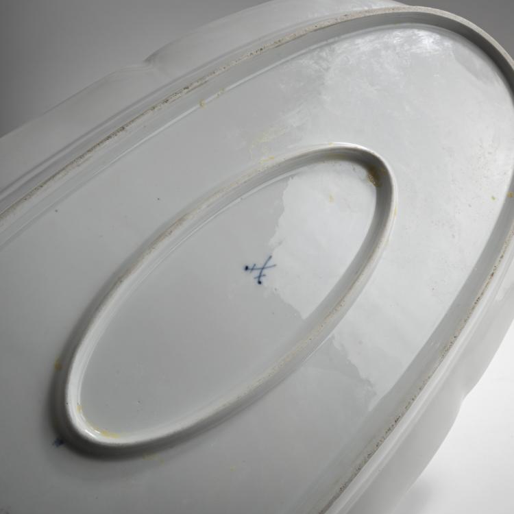 Bild 1 zu Objekt, Large oval serving plate 'Crocus', 1896, Konrad Hentschel, Meissen, KPM, 176C 633