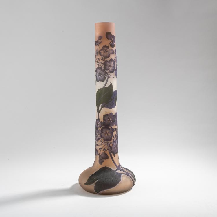 Hauptbild zu Objekt, Tall vase 'Hortensias', 1905-08, Gall&eacute;, Nancy, 176C 412